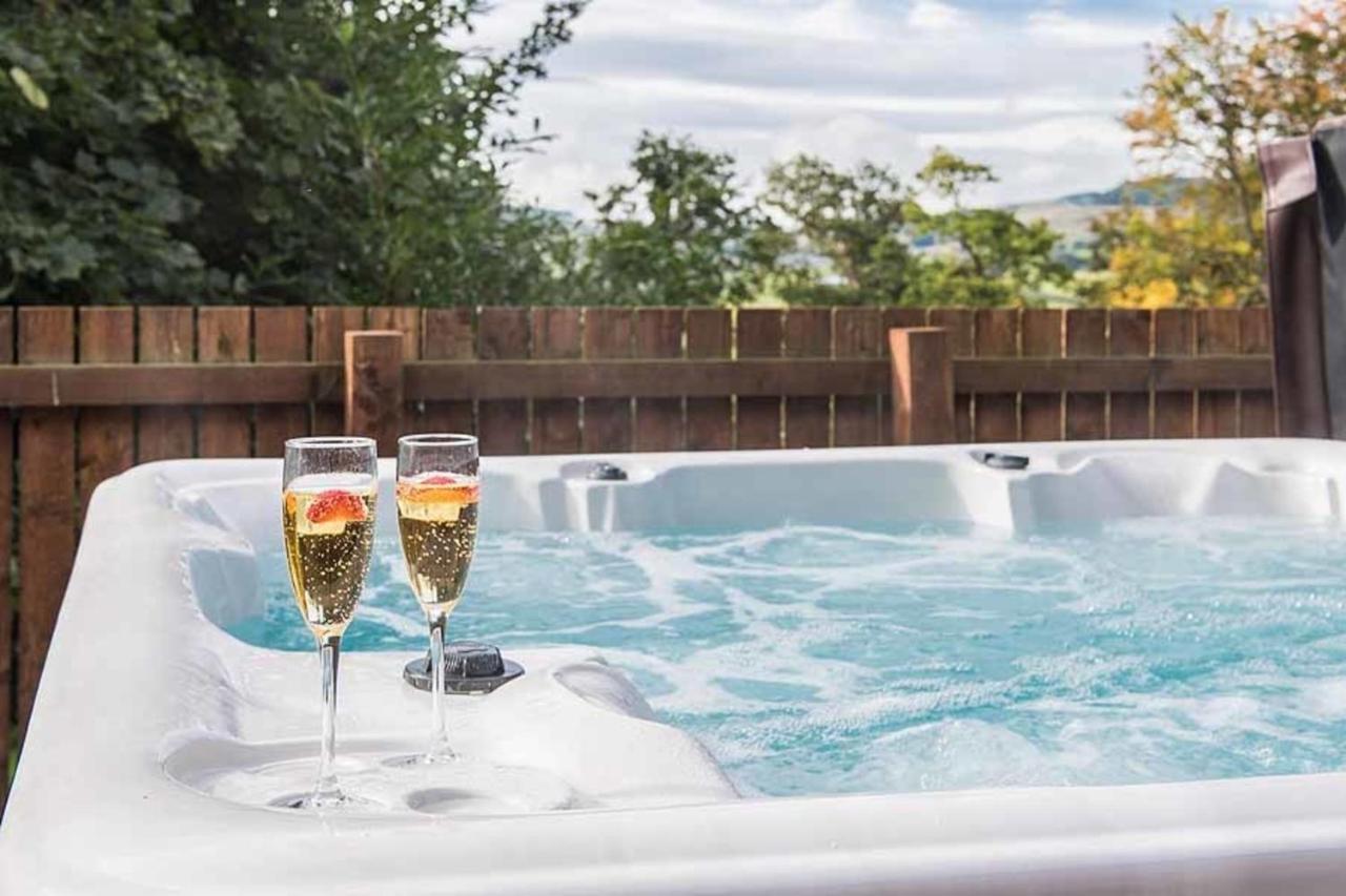 The Granary With Hot Tub Near Perth Perthshire Villa Forgandenny Exterior foto