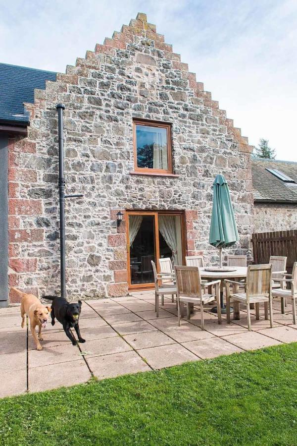 The Granary With Hot Tub Near Perth Perthshire Villa Forgandenny Exterior foto